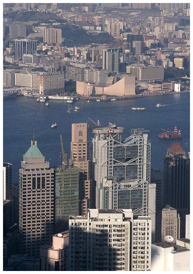 揭秘香港100最准一肖中特的真相，理性看待预测与现实